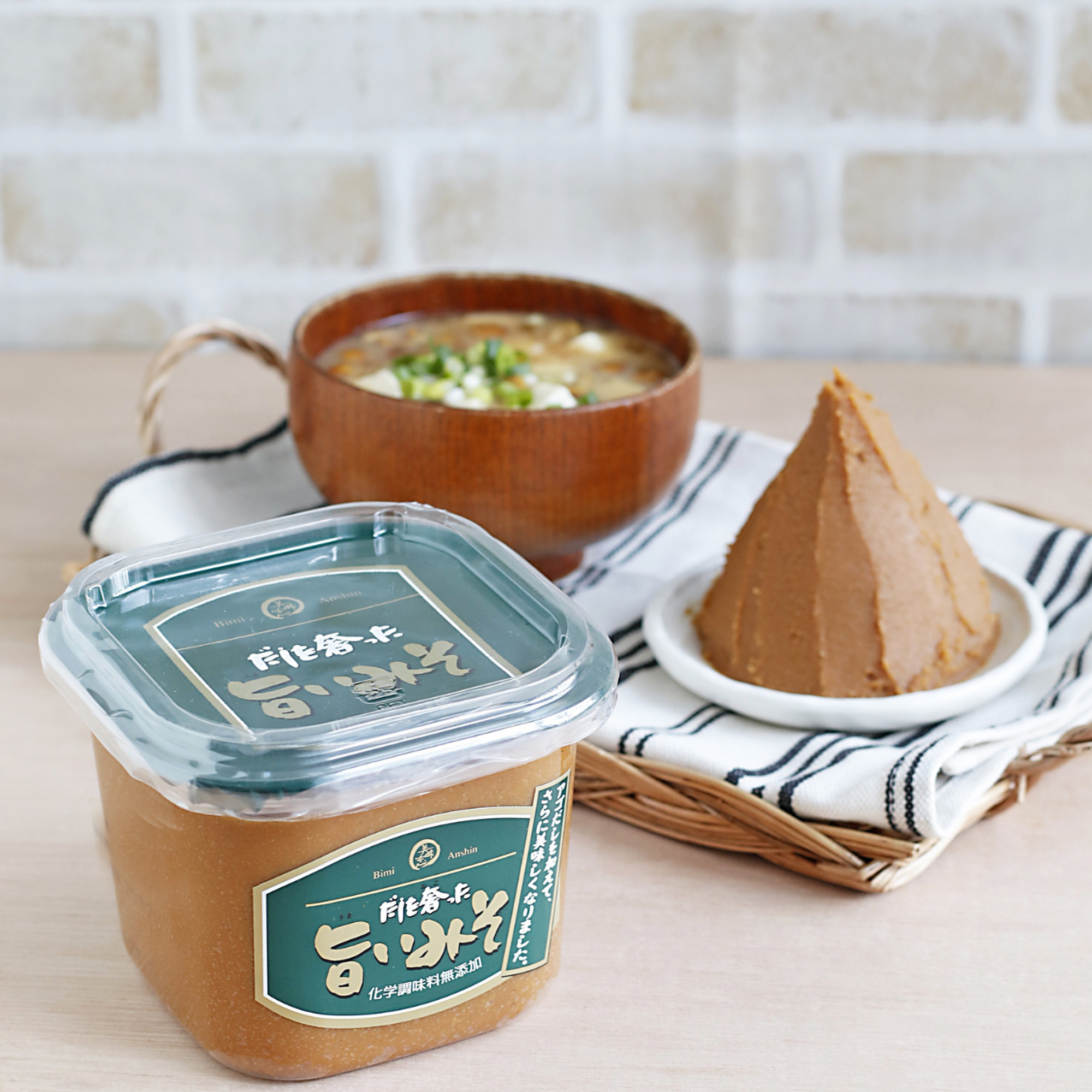 美味安心 だしを奢った旨い味噌 800g
